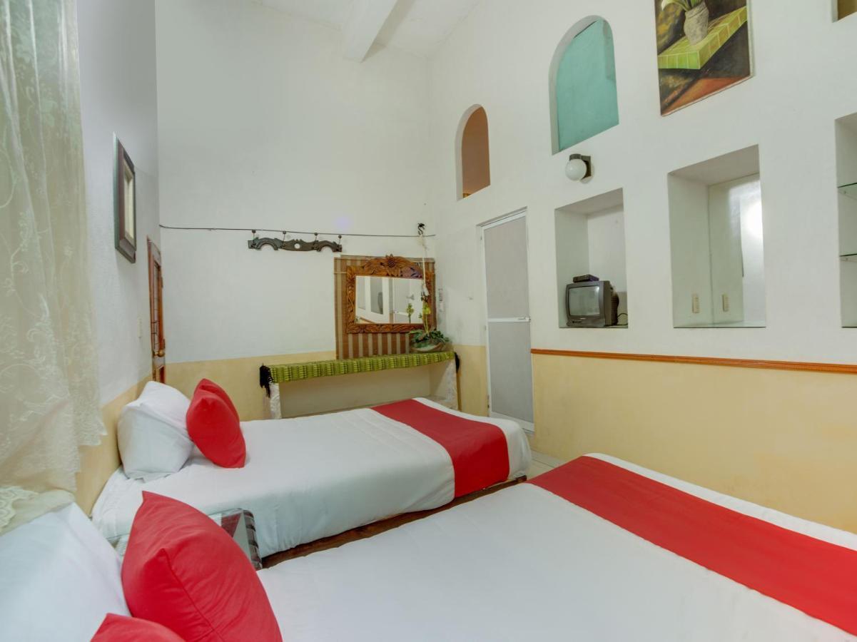 Oyo Hotel Casa Ada Сіуатанехо Екстер'єр фото
